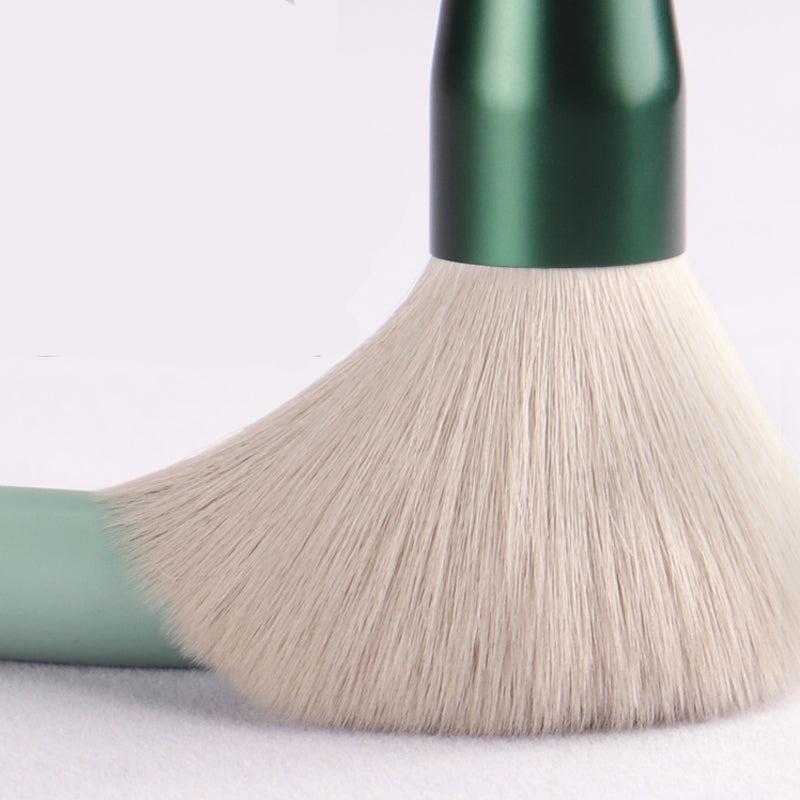 13-Piece Green Makeup Brush Set – Complete Foundation & Eye Brush Kit