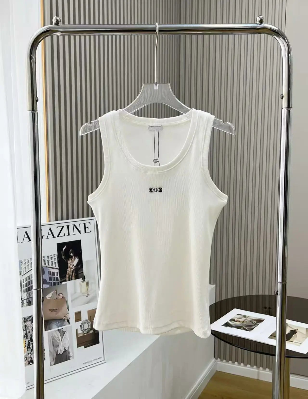 2026 Europe America Top hot tees Women Vest Embroidery logo decoration four colors Cotton shirt Women Tops Summer Tank tops