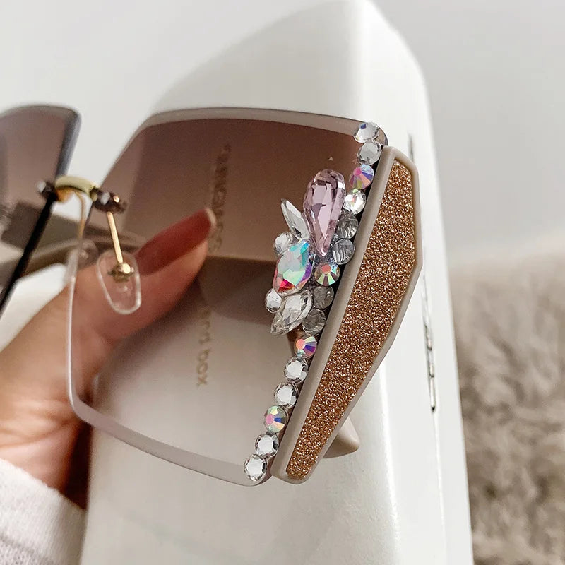 Luxury Heart Lenses Sunglasses for Women