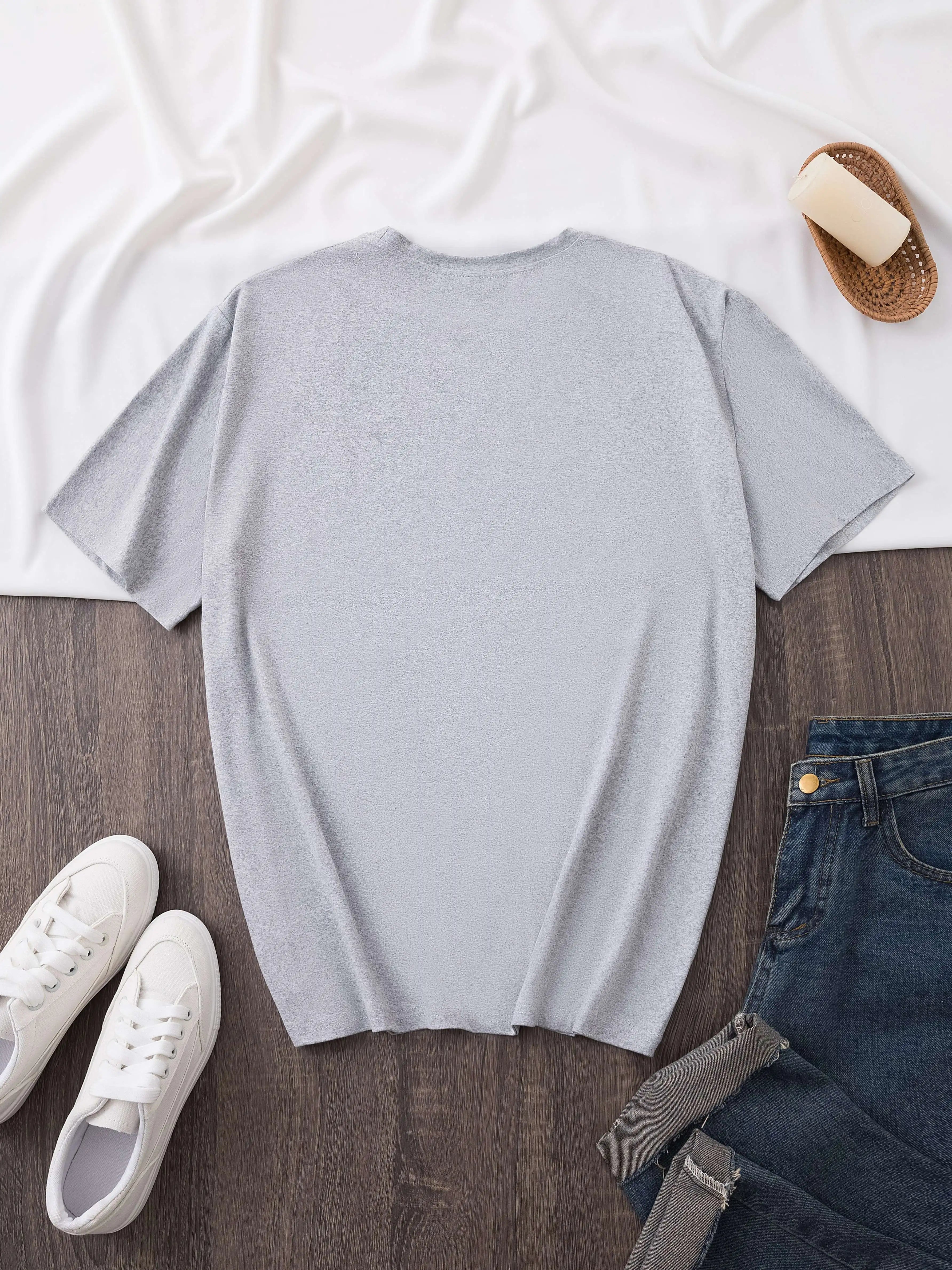 Women’s “SORRY I’M LATE” Graphic T-Shirt | Light Pink Short Sleeve Tee