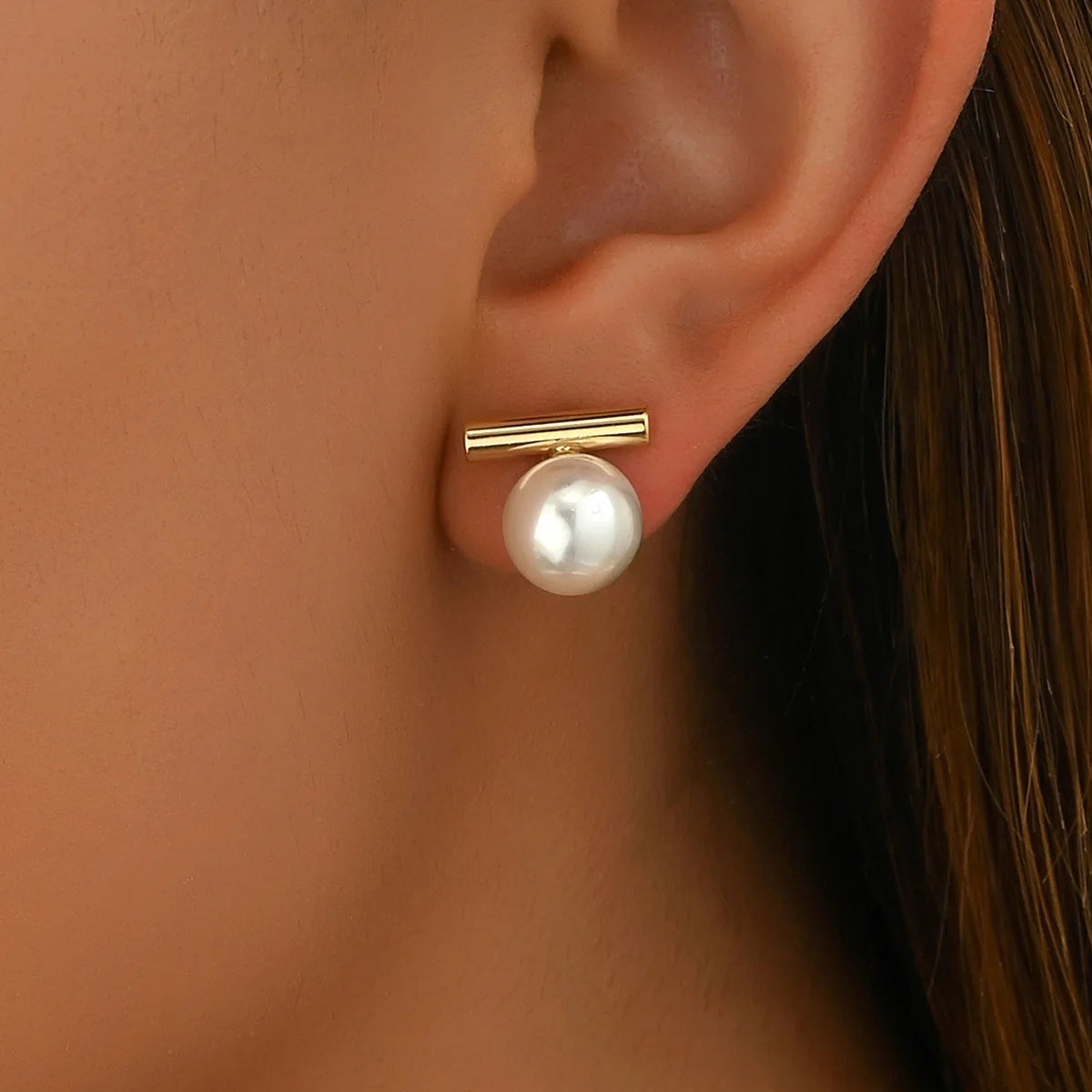 Elegant Imitation Pearl Stud Earrings