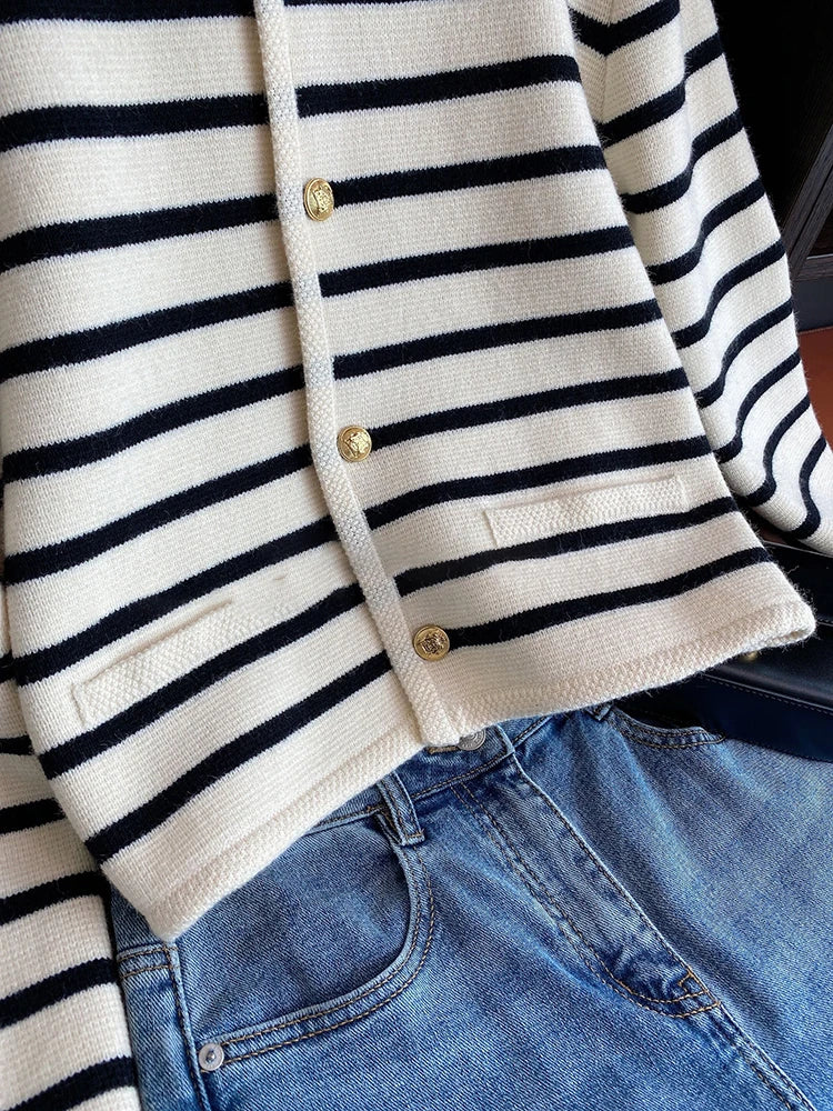 Women’s O-neck Stripe Knitted Cardigan