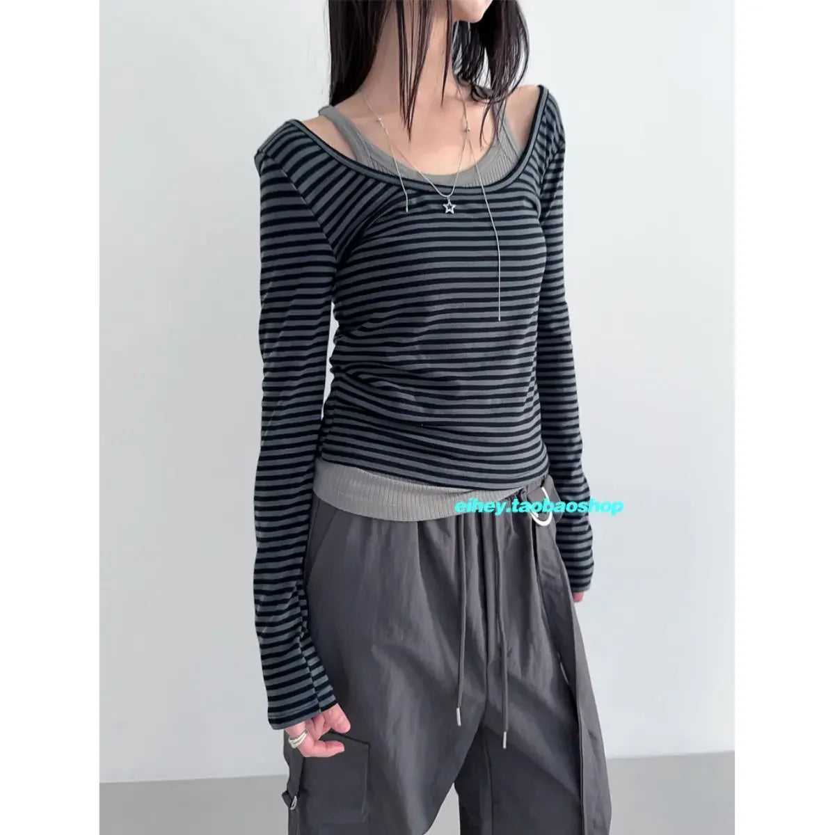 KUSAHIKI Sexy Retro Stripes Long Sleeved Round Neck Top