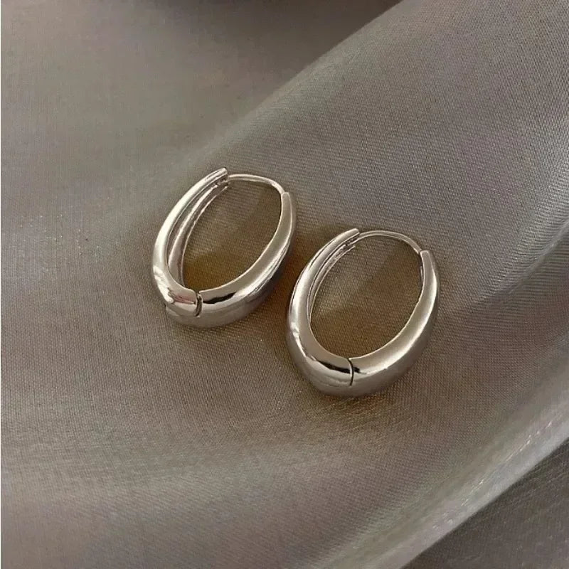 Minimalist Geometric Trendy Oval Design Gold Hoop Earrings for Women