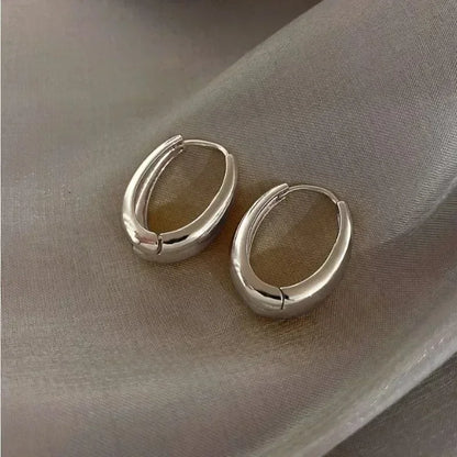 Minimalist Geometric Trendy Oval Design Gold Hoop Earrings for Women