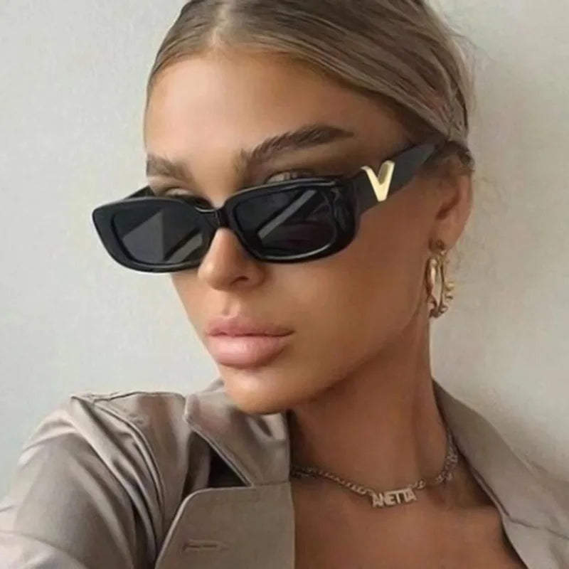 New Small Frame V-Shaped Fashion Sunglasses for Women