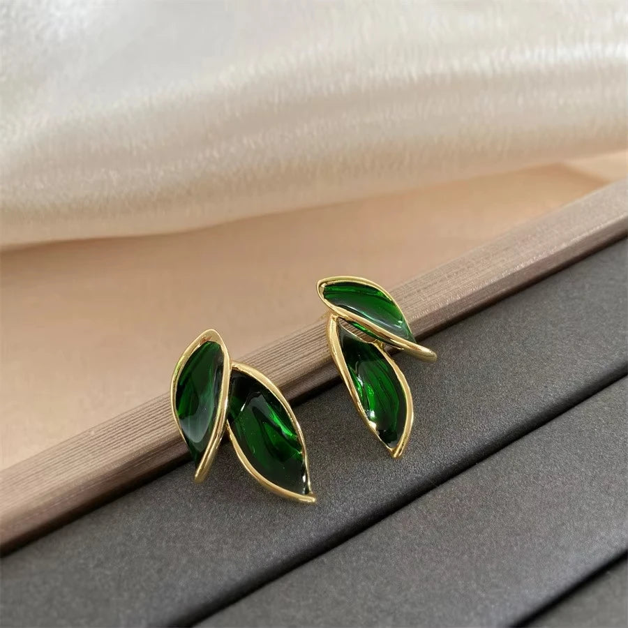Elegant Grey Leaf Stud Earrings Vintage Style for Women