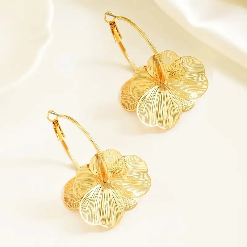 Vintage Butterfly &amp; Flower Pendant Earrings
