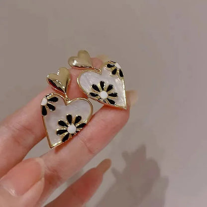 Retro Daisy Heart Enamel Stud Earrings