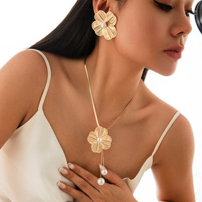 Romantic Pearl Flower Jewelry Set