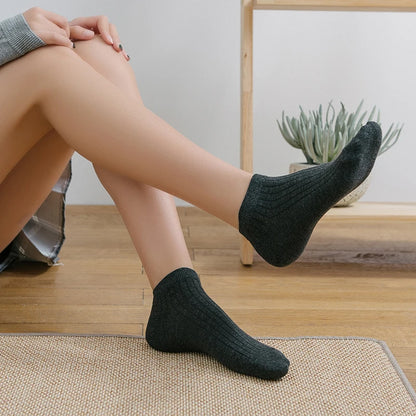 Women’s Solid Casual Cotton Ankle Socks - Amazing G