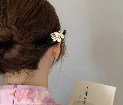 Vintage Chinese Style Black Wooden Flower Hairpin
