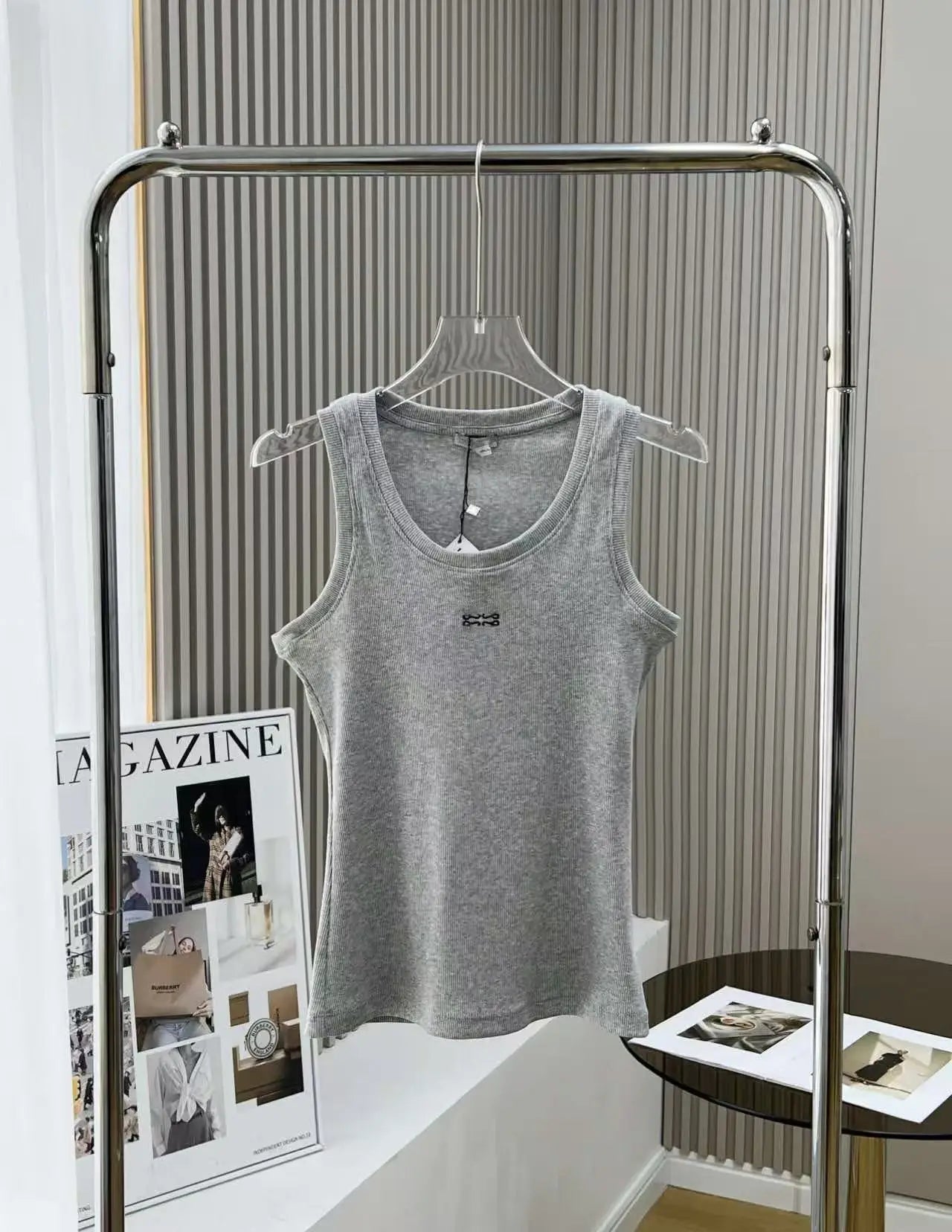 2026 Europe America Top hot tees Women Vest Embroidery logo decoration four colors Cotton shirt Women Tops Summer Tank tops