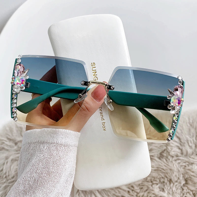 Luxury Heart Lenses Sunglasses for Women