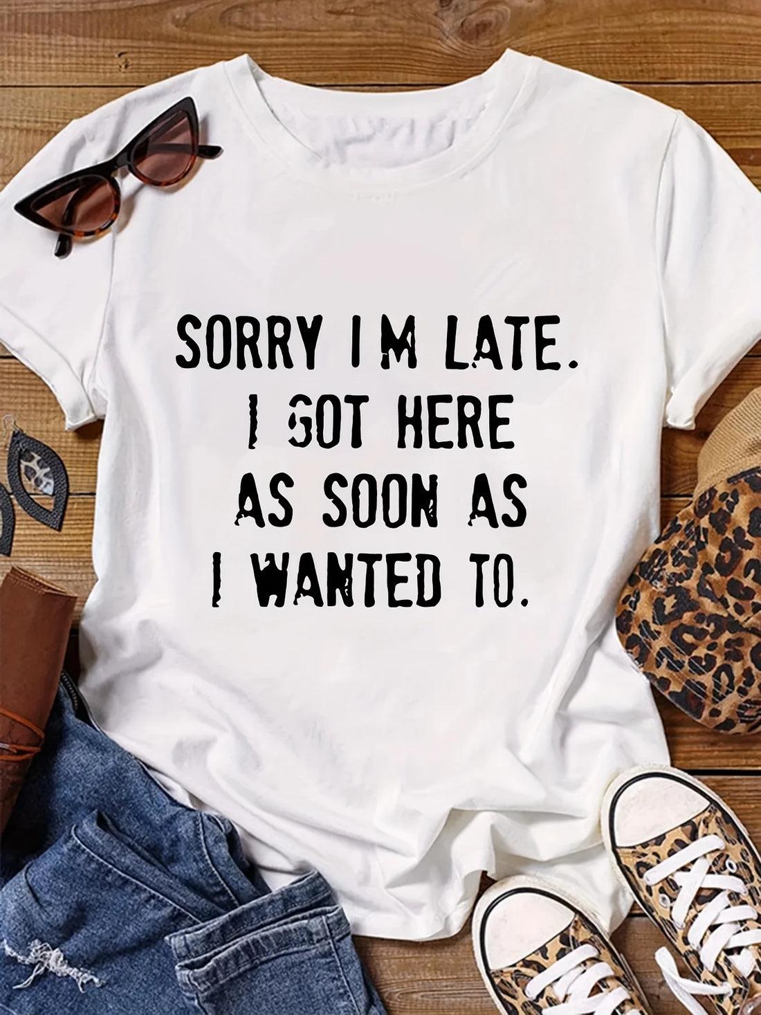 Women’s “SORRY I’M LATE” Graphic T-Shirt | Light Pink Short Sleeve Tee