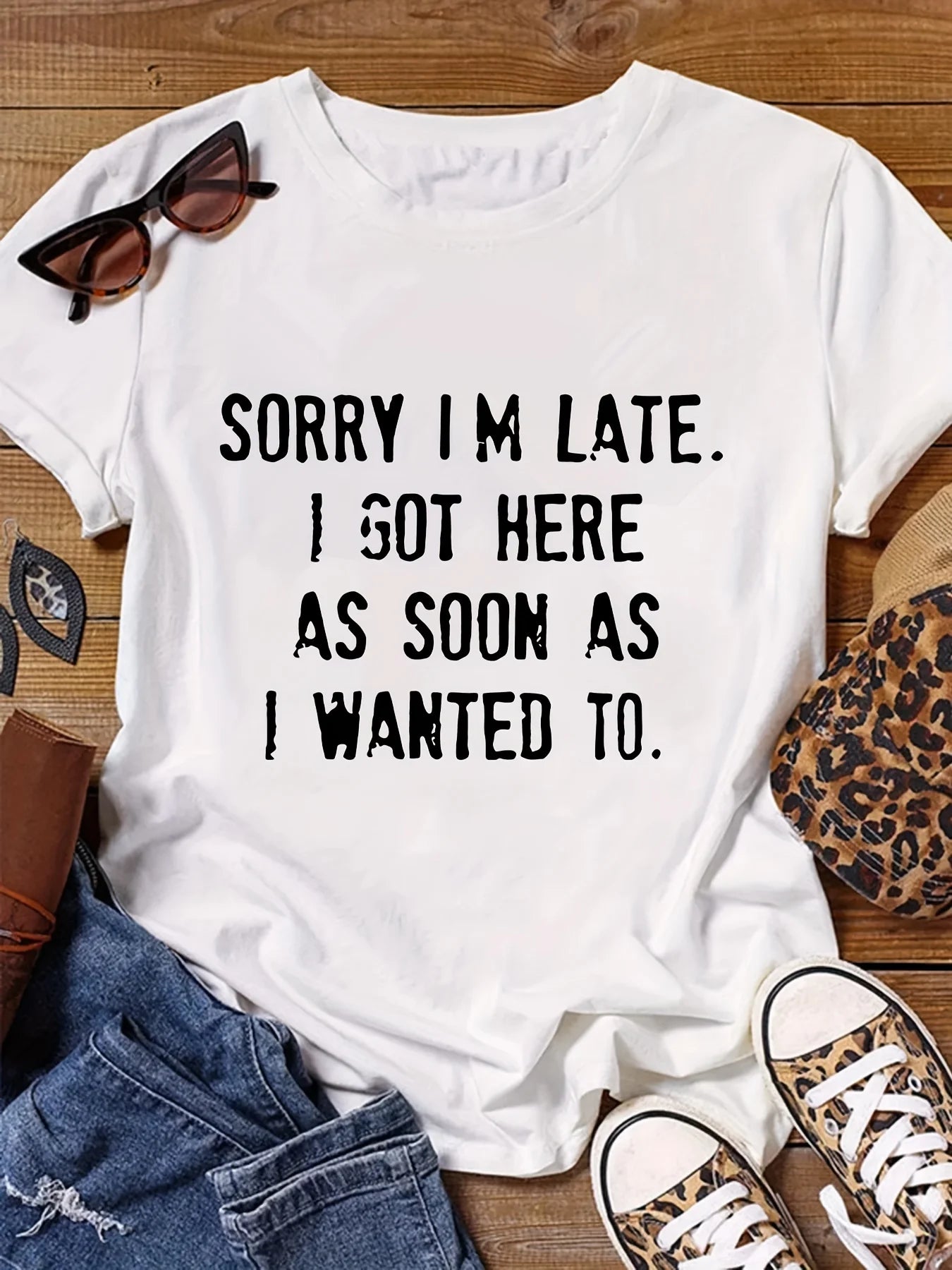 Women’s “SORRY I’M LATE” Graphic T-Shirt | Light Pink Short Sleeve Tee