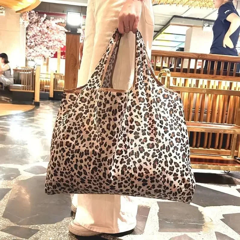 Women’s Large-Capacity Leopard Print Tote Bag