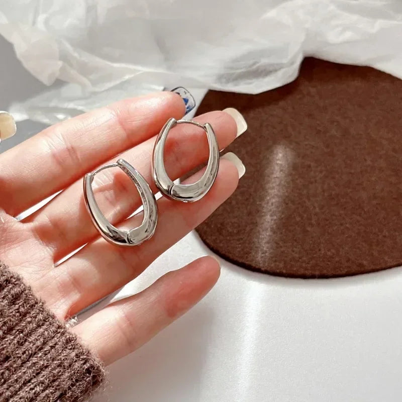 Minimalist Geometric Trendy Oval Design Gold Hoop Earrings for Women